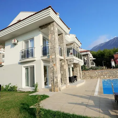 Villa Luna Villa *