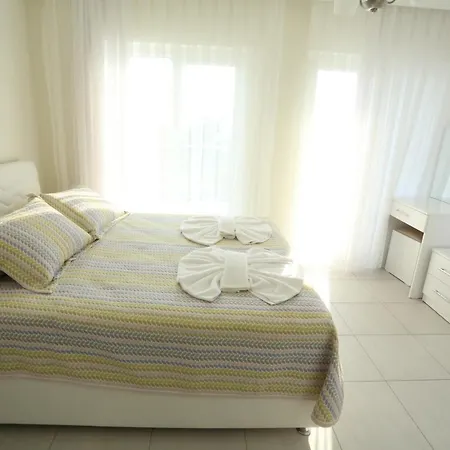 Villa Luna Villa *